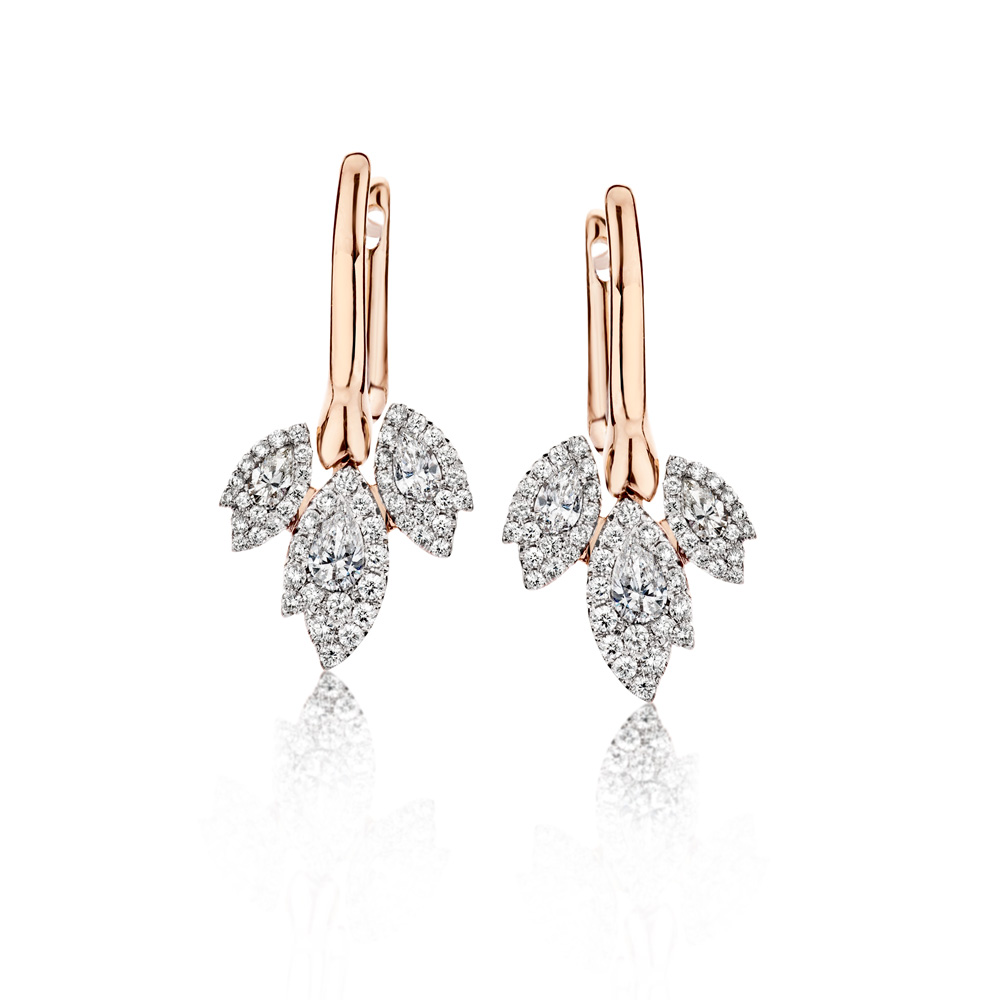 18K Gold and Diamond earrings
Carat: 1,48 ct, natural diamonds, quality FG/VS

Model: 5676
Personalize your creation
Enjoy our complimentary engraving service.