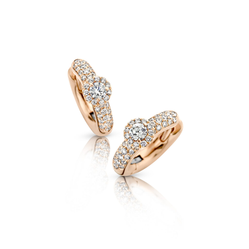 18K Gold and Diamond earrings
Carat: 0,65 ct, natural diamonds, quality FG/VS. Made in Belgium



Model: 6026



Personalize your creation
Enjoy our complimentary engraving service.