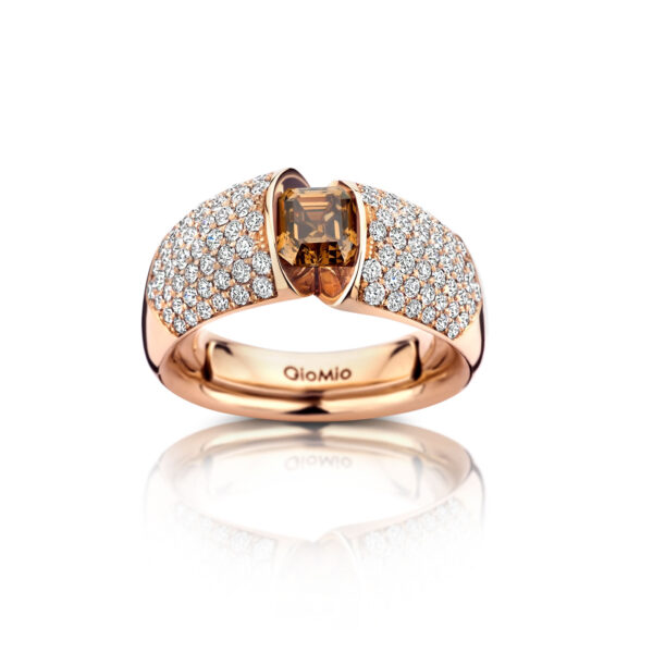 Champagne delights ring